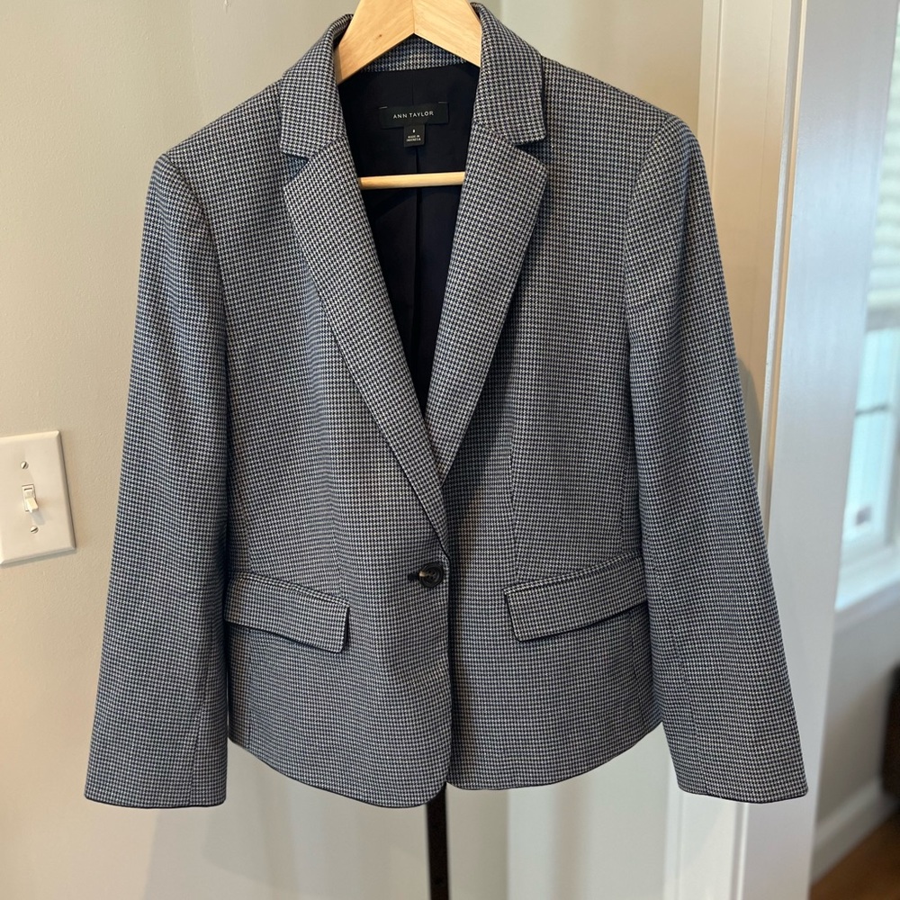 AnnTaylor Womens Blazer/Suit Jacket Blue Size 8